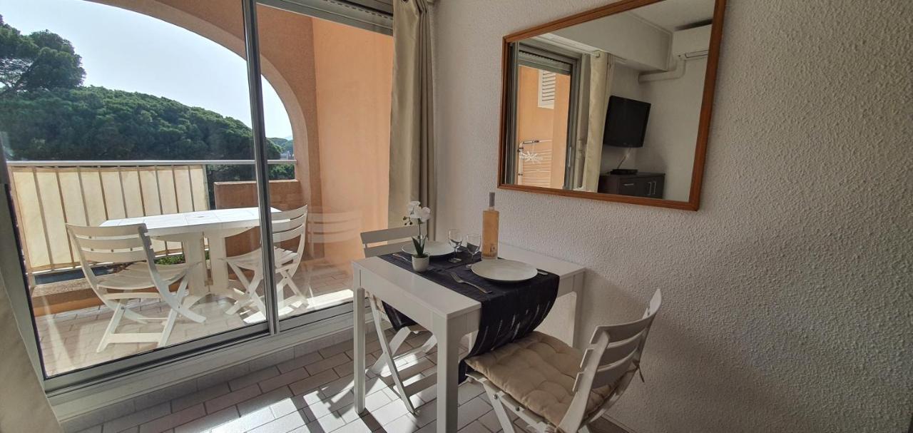 Ferienwohnung L'Etoile Sous Les Pins - La Loge Hyères Exterior foto