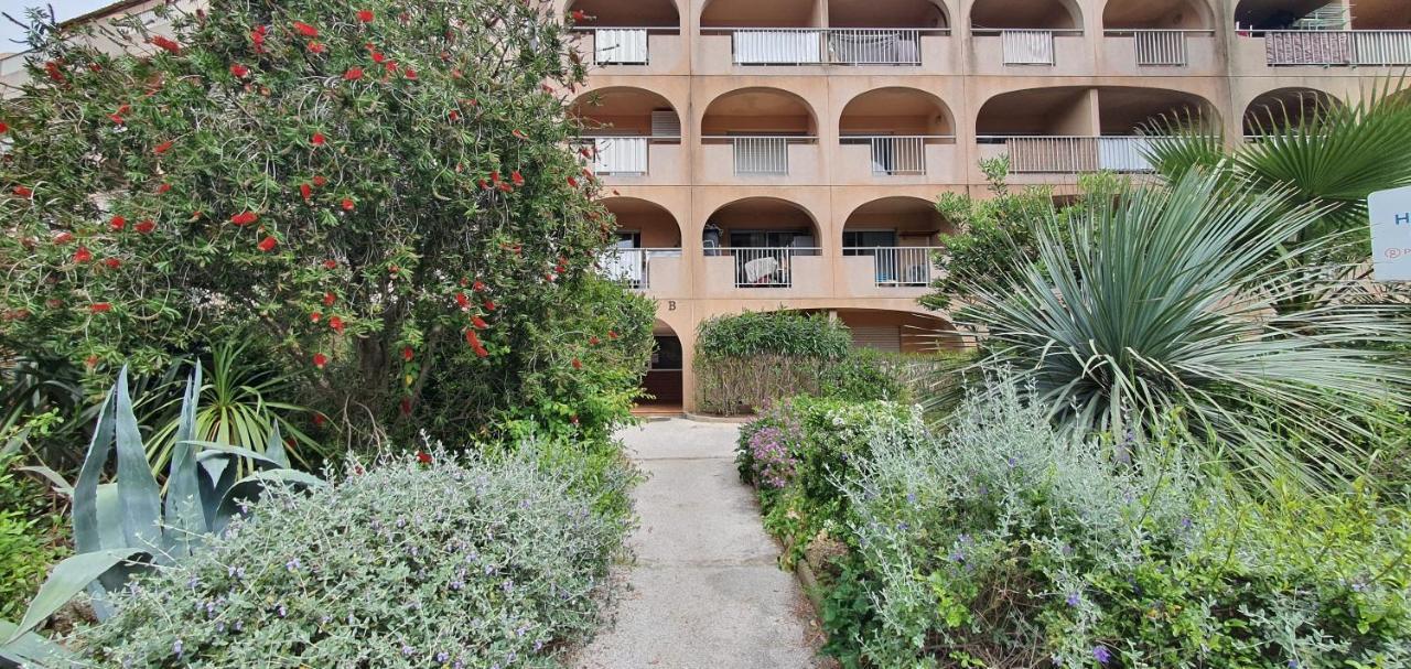 Ferienwohnung L'Etoile Sous Les Pins - La Loge Hyères Exterior foto