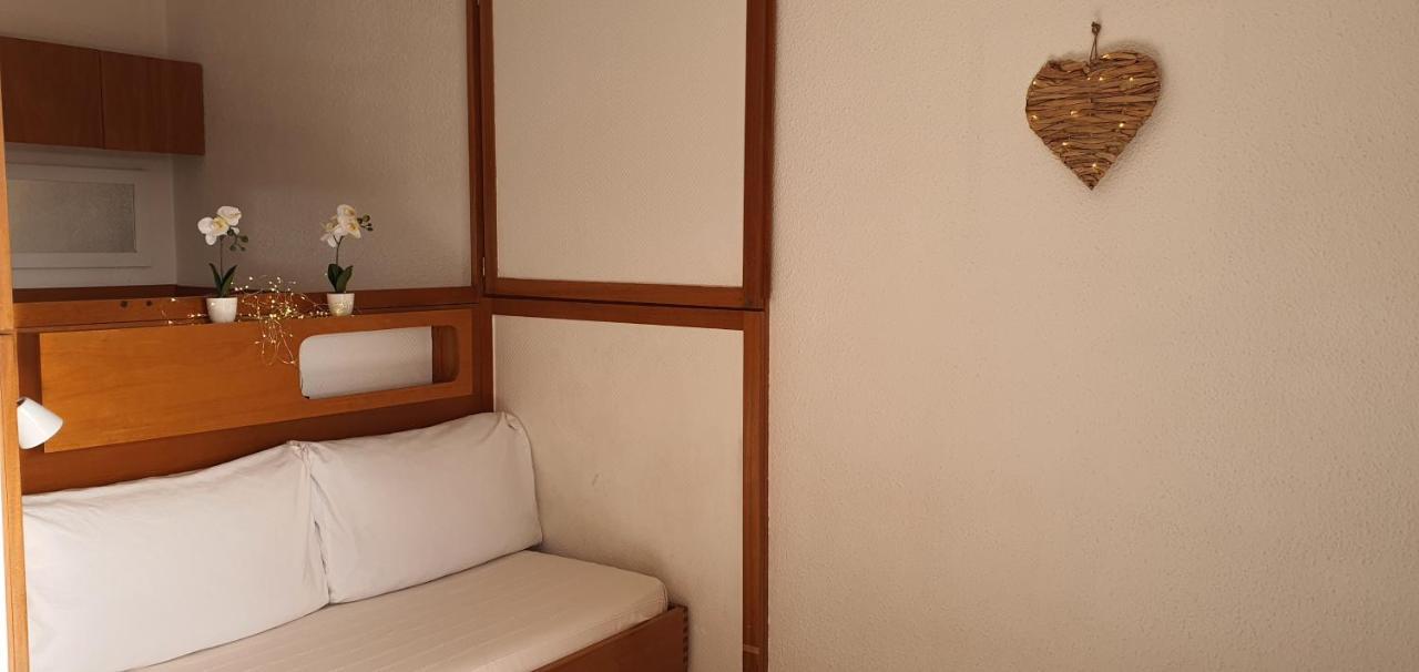 Ferienwohnung L'Etoile Sous Les Pins - La Loge Hyères Exterior foto