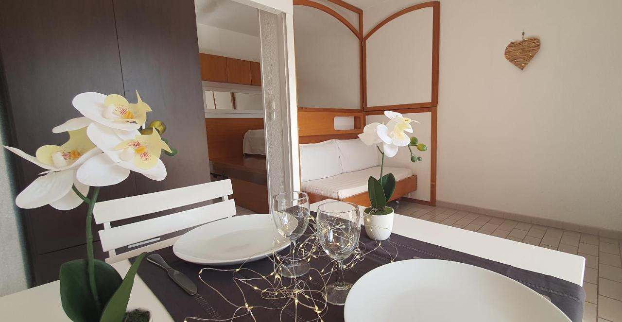 Ferienwohnung L'Etoile Sous Les Pins - La Loge Hyères Exterior foto