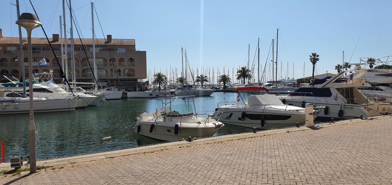 Ferienwohnung L'Etoile Sous Les Pins - La Loge Hyères Exterior foto