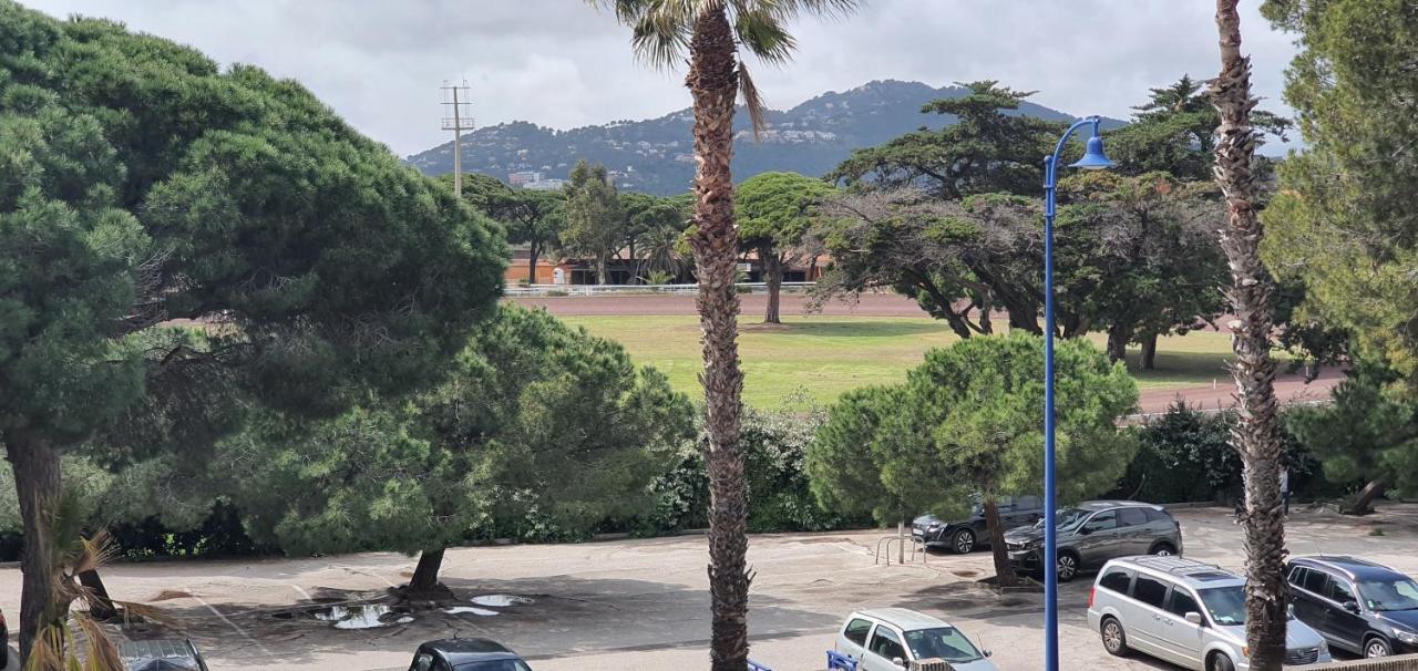 Ferienwohnung L'Etoile Sous Les Pins - La Loge Hyères Exterior foto