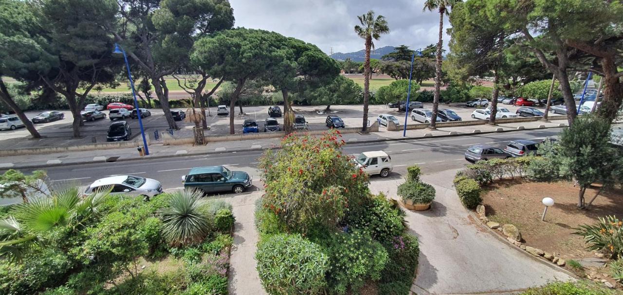 Ferienwohnung L'Etoile Sous Les Pins - La Loge Hyères Exterior foto